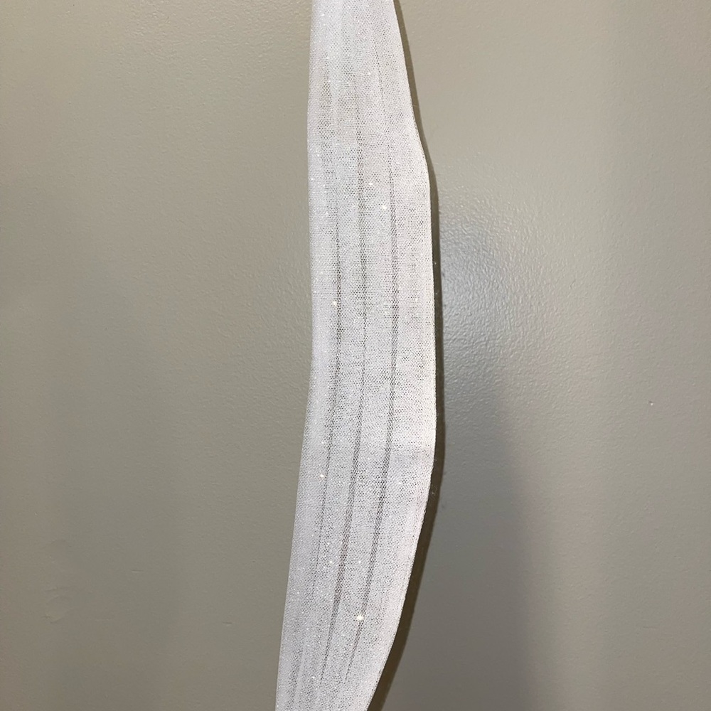 Ivory wedding dress straps